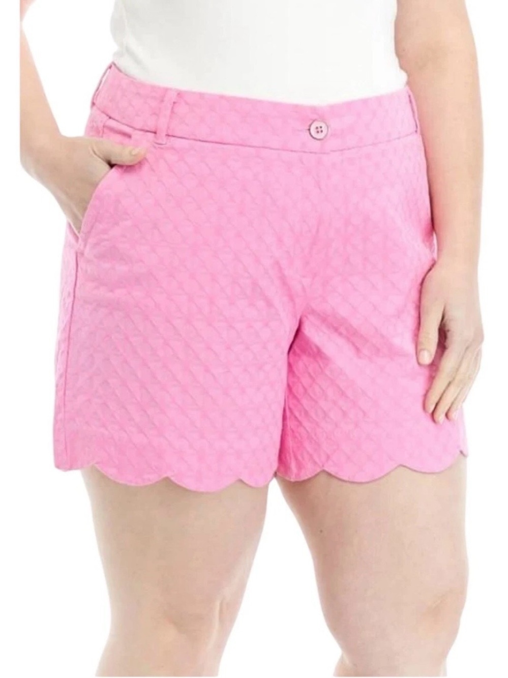 Crown and Ivy women’s size 8 Shelby Pink Quilted Scallop Hem Shorts